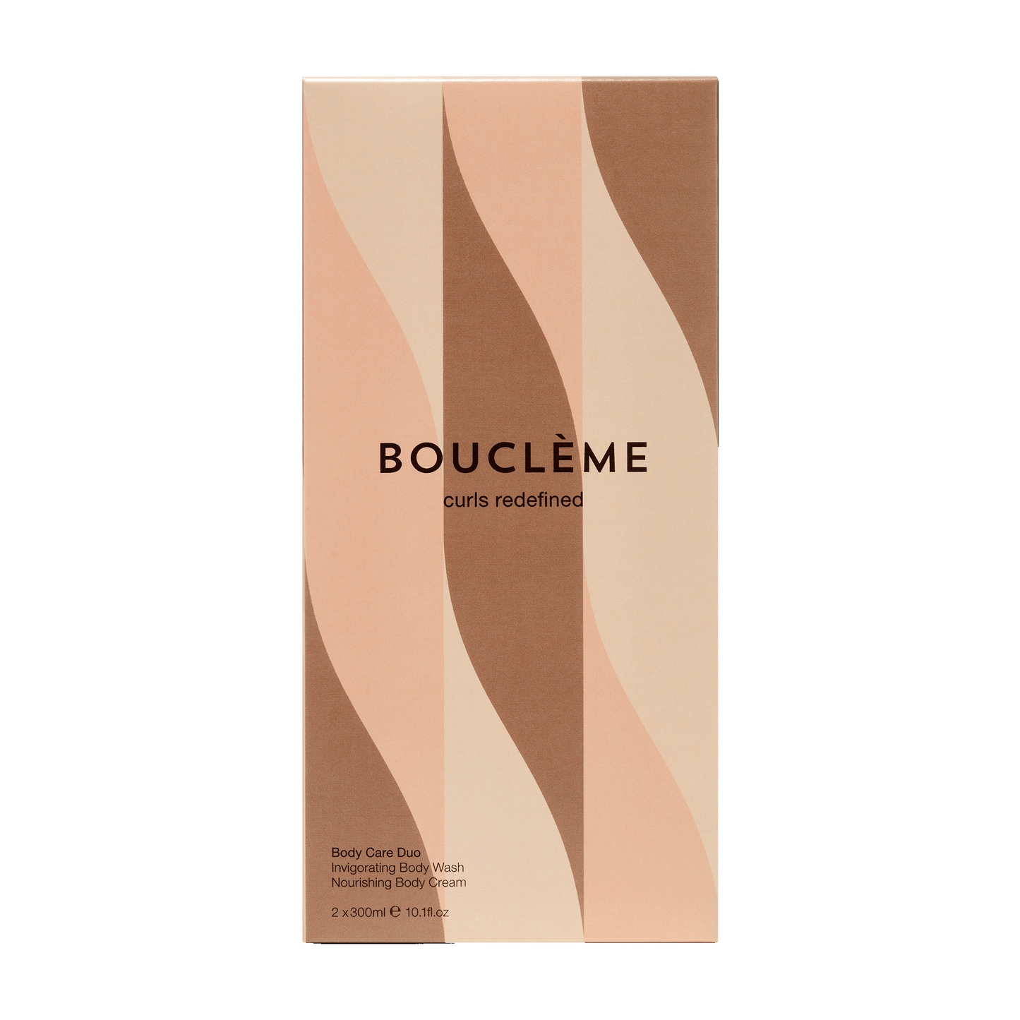 Notre nouveau duo de soins pour le corps promet tous les merveilleux ingrédients naturels que vous aimez chez Bouclème. Le Nettoyant revigorant pour le corps associe la délicate eau de coco à de puissants antioxydants, tandis que la Crème nourrissante pour le corps est enrichie en beurre de karité et en squalène pour protéger contre la perte d'hydratation.