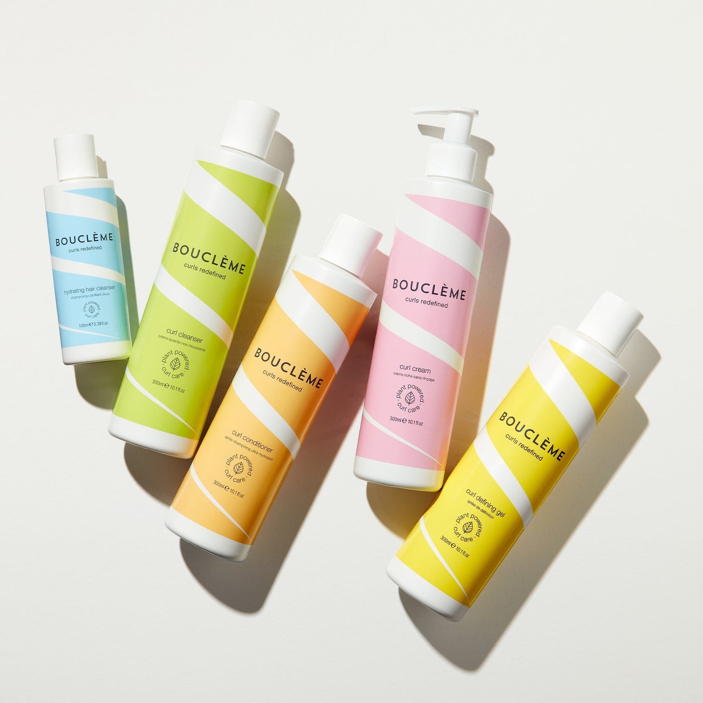 Nourissez vos boucles grâce à cette routine de 30 jours pour cheveux bouclés, riche en nutriments.