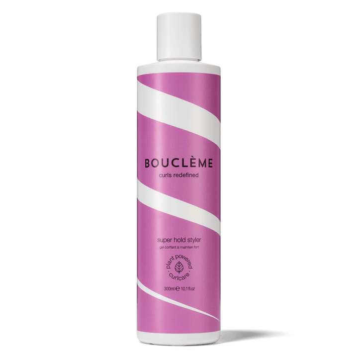 Le gel ultime pour cheveux bouclés, pour une définition et une tenue ferme, afin de maintenir vos boucles en forme lors d'une journée bien remplie. 
