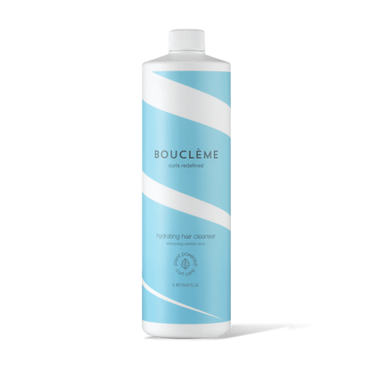 Shampooing peu moussant, définissant les boucles, sans sulfate, idéal pour les cheveux fins, ondulés et les cuirs chevelus gras.
