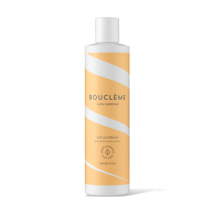 Créé pour nourir vos boucles, cheveux frisés et cheveux ondulés, sa formule hydratante et légère adoucit les mèches, améliore la définition et augmente la brillance.